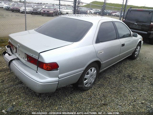 4T1BG22K41U086031 - 2001 TOYOTA CAMRY CE/LE/XLE SILVER photo 4