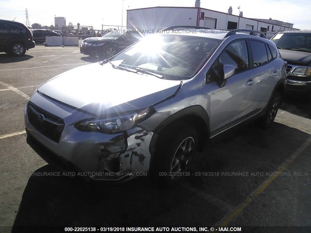 JF2GTACC3J8250077 - 2018 SUBARU CROSSTREK PREMIUM SILVER photo 2