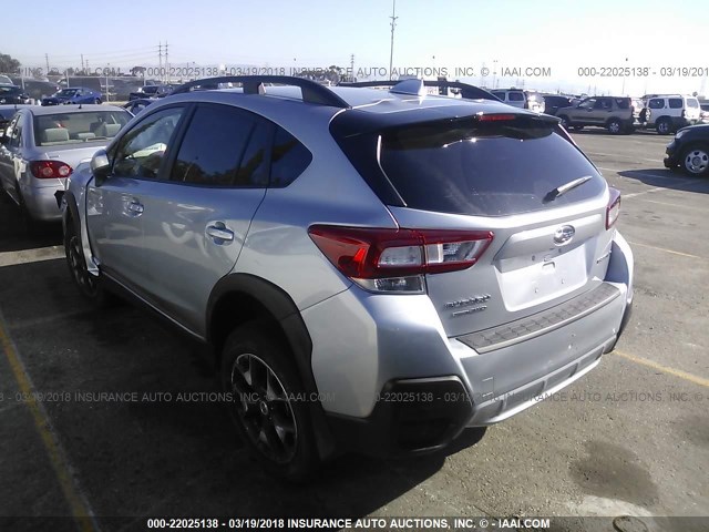 JF2GTACC3J8250077 - 2018 SUBARU CROSSTREK PREMIUM SILVER photo 3