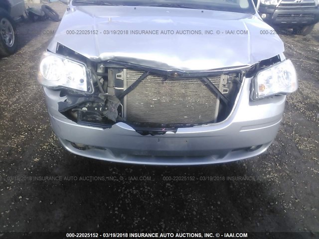 2A4RR5D11AR128178 - 2010 CHRYSLER TOWN & COUNTRY TOURING SILVER photo 6