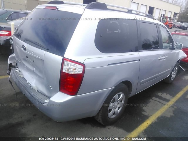 KNDMB233286229463 - 2008 KIA SEDONA EX/LX SILVER photo 4