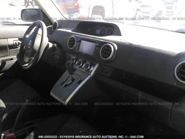 JTLZE4FE7EJ059667 - 2014 TOYOTA SCION XB თეთრი ფოტო 5