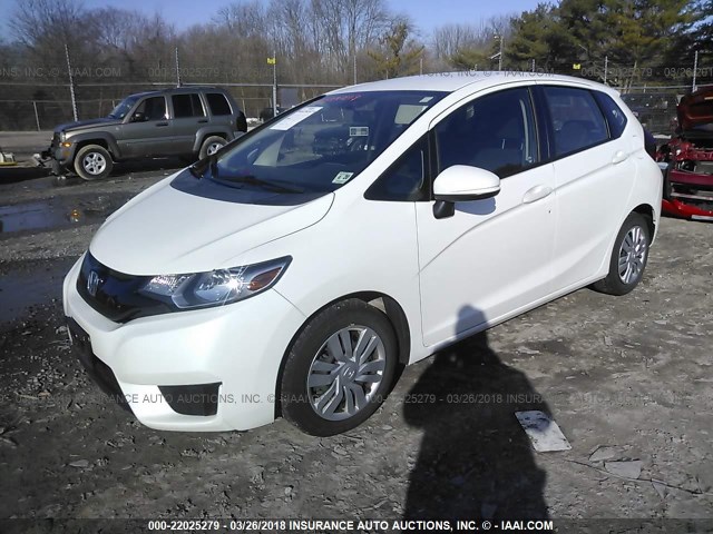 3HGGK5H57FM752873 - 2015 HONDA FIT LX WHITE photo 2