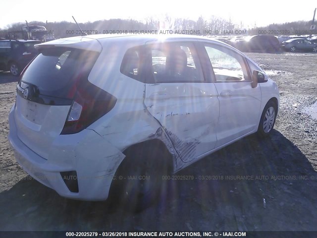 3HGGK5H57FM752873 - 2015 HONDA FIT LX WHITE photo 4