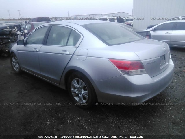 1HGCP2F48AA035896 - 2010 HONDA ACCORD LXP SILVER photo 3