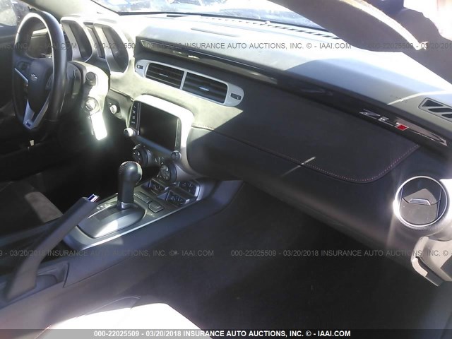 2G1FL1EP8D9805505 - 2013 CHEVROLET CAMARO ZL1 黑色 照片 5