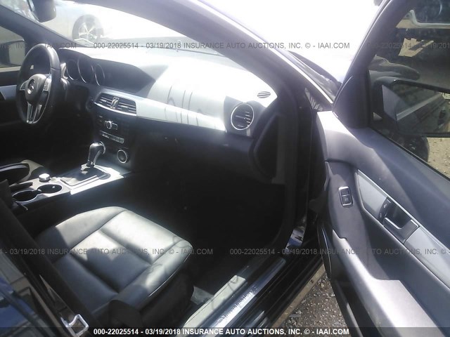 WDDGF4HB9EA946678 - 2014 MERCEDES-BENZ C 250 BLACK photo 5