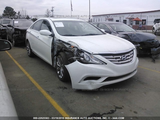 5NPEC4AC4BH127062 - 2011 HYUNDAI SONATA SE/LIMITED WHITE photo 1