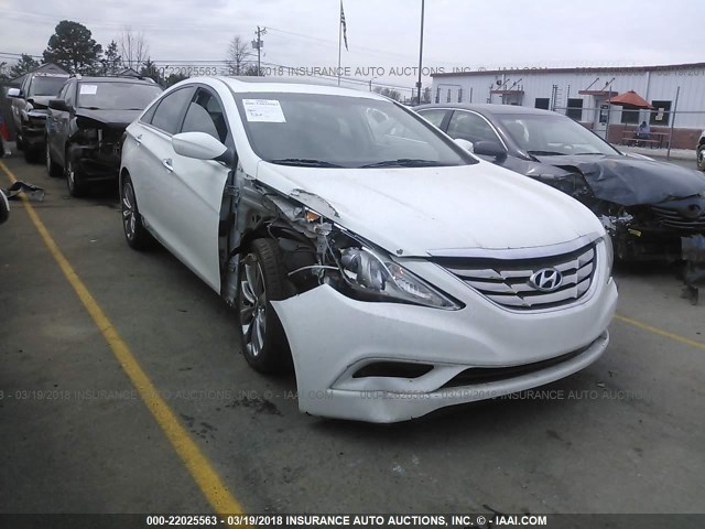 5NPEC4AC4BH127062 - 2011 HYUNDAI SONATA SE/LIMITED WHITE photo 6