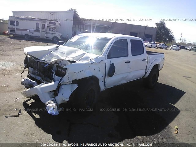 3TMLU4EN3CM099783 - 2012 TOYOTA TACOMA DOUBLE CAB WHITE photo 2