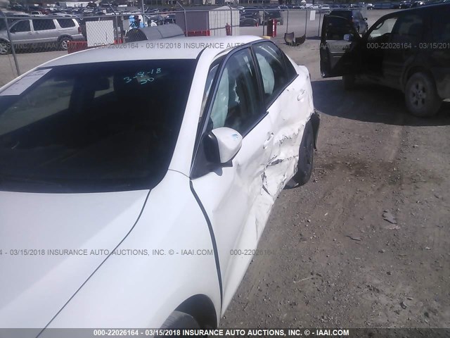 4T1BF1FKXCU529230 - 2012 TOYOTA CAMRY SE/LE/XLE WHITE photo 6