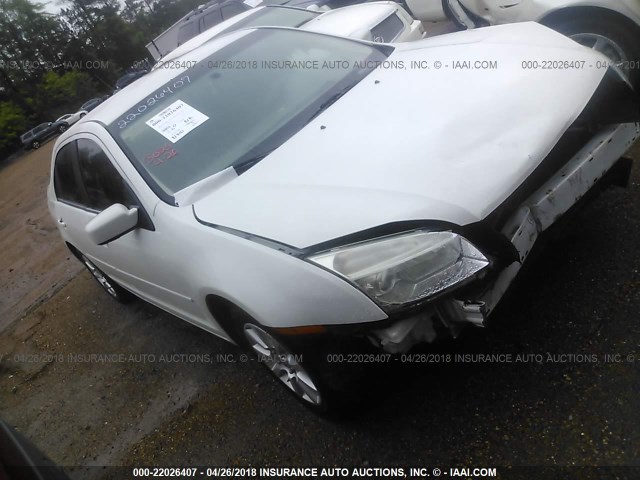 3MEHM07Z29R612465 - 2009 MERCURY MILAN WHITE photo 1