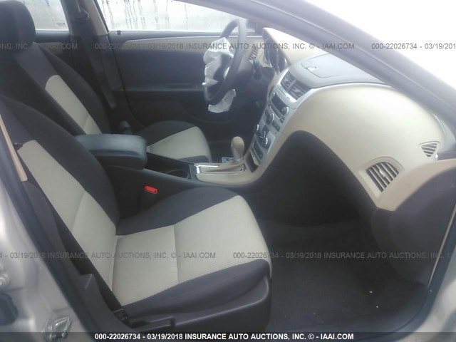 1G1ZG57B39F224230 - 2009 CHEVROLET MALIBU LS ოქროსფერი ფოტო 5