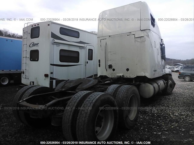 1FUJBBCK04LN17173 - 2004 FREIGHTLINER ST120 ST120 WHITE photo 4