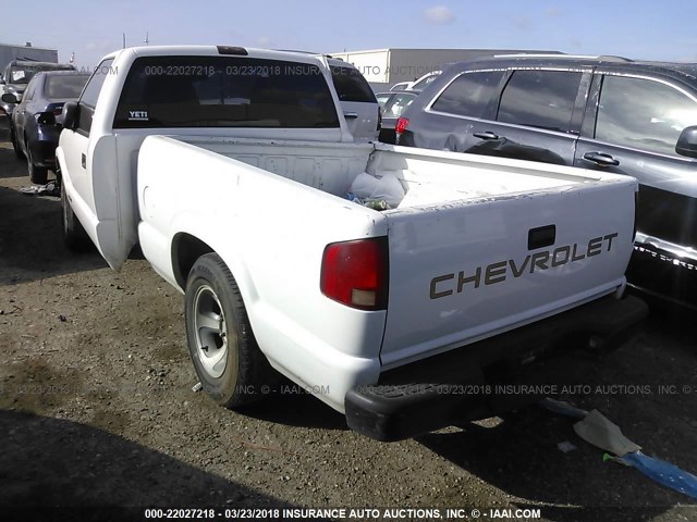 1GCCS145528236392 - 2002 CHEVROLET S TRUCK S10 WHITE photo 3