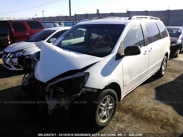 5TDZA23CX6S461430 - 2006 TOYOTA SIENNA CE/LE WHITE photo 2