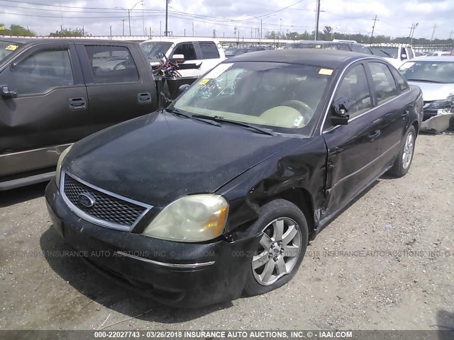 1FAFP241X5G105329 - 2005 FORD FIVE HUNDRED SEL BLACK photo 2