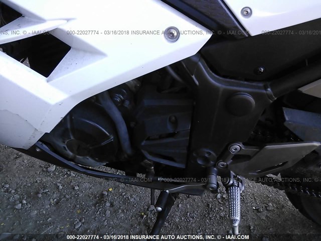 JKAEX8B13FA015076 - 2015 KAWASAKI EX300 B WHITE photo 9