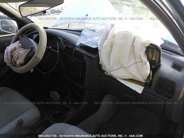 4T1BG12K5TU951439 - 1996 TOYOTA CAMRY DX/LE/XLE WHITE photo 5