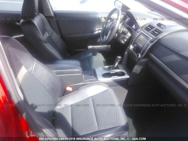 4T1BF1FK0DU713092 - 2013 TOYOTA CAMRY L/SE/LE/XLE RED photo 5