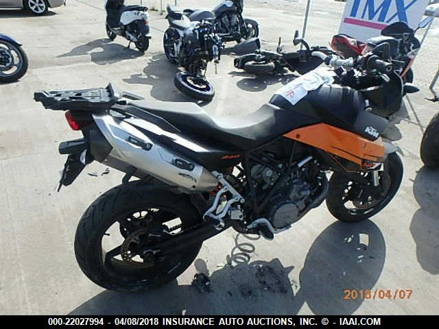 VBKVS9402AM967667 - 2010 KTM 990 SUPERMOTO/TOURING BLACK photo 4