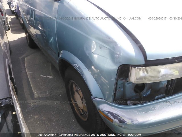 1GKDM19W5SB556383 - 1995 GMC SAFARI XT BLUE photo 6