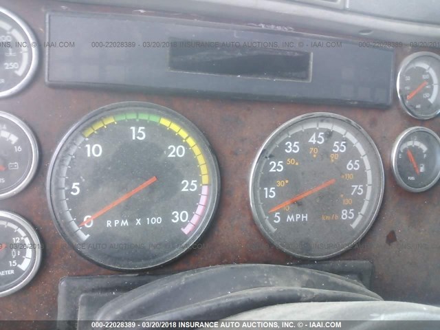 1FUYSSZB8WL888686 - 1998 FREIGHTLINER CENTURY CLASSIC FLC120 GREEN photo 6