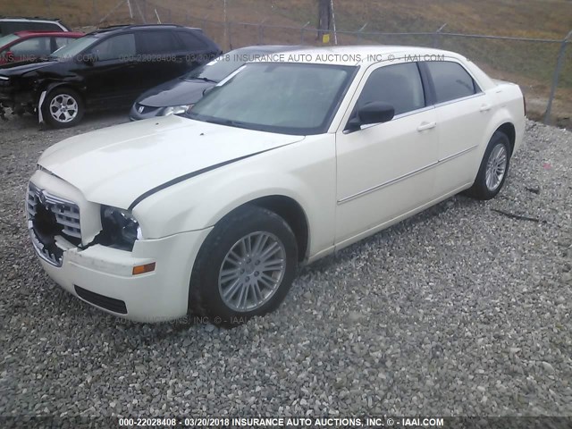 2C3KA43D79H575446 - 2009 CHRYSLER 300 LX CREAM photo 2