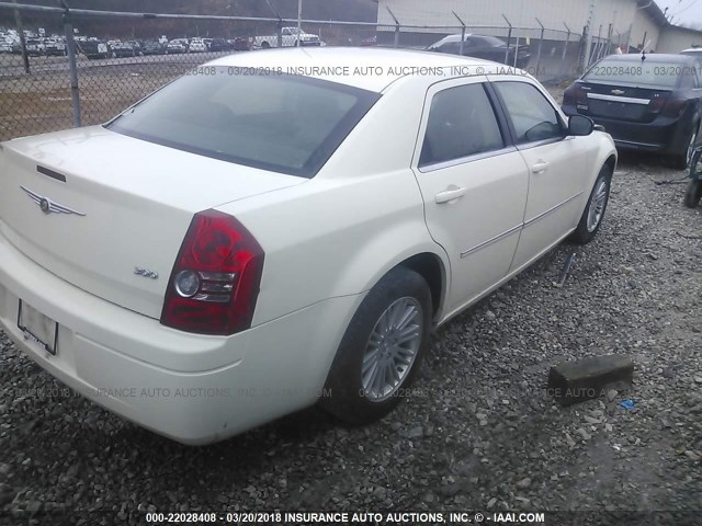 2C3KA43D79H575446 - 2009 CHRYSLER 300 LX CREAM photo 4