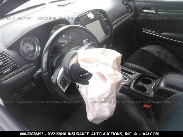 2C3CCAFJ0CH801543 - 2012 CHRYSLER 300 SRT-8 WHITE photo 5