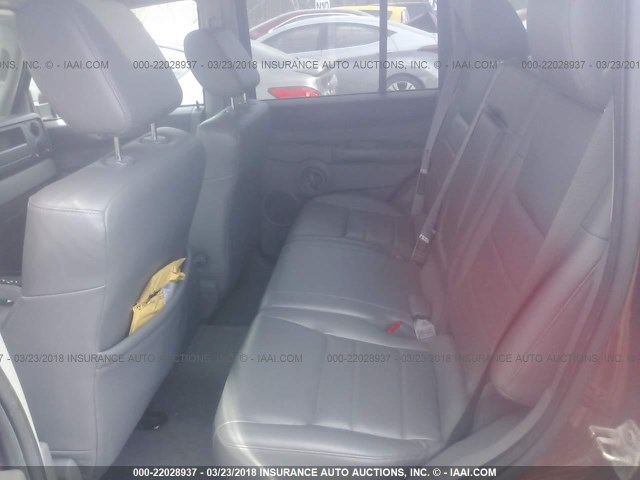 1J8HG48K66C369375 - 2006 JEEP COMMANDER RED photo 8