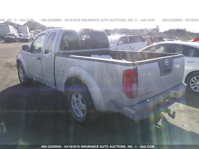 1N6AD06W07C440617 - 2007 NISSAN FRONTIER KING CAB LE/SE/OFF ROAD SILVER photo 3