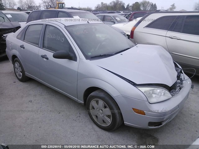 1FAHP34N37W239867 - 2007 FORD FOCUS ZX4/S/SE/SES SILVER photo 1