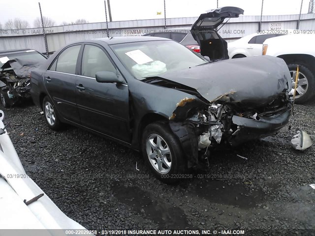 4T1BE32K02U565897 - 2002 TOYOTA CAMRY LE/XLE/SE მწვანე ფოტო 1