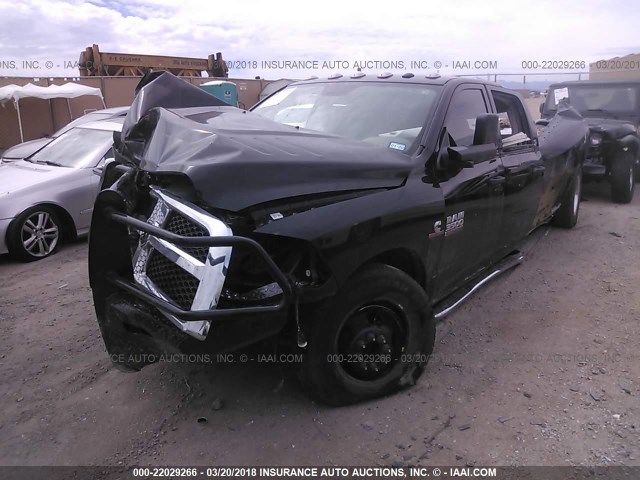 3C63RRGL7JG132958 - 2018 RAM 3500 ST BLACK photo 2