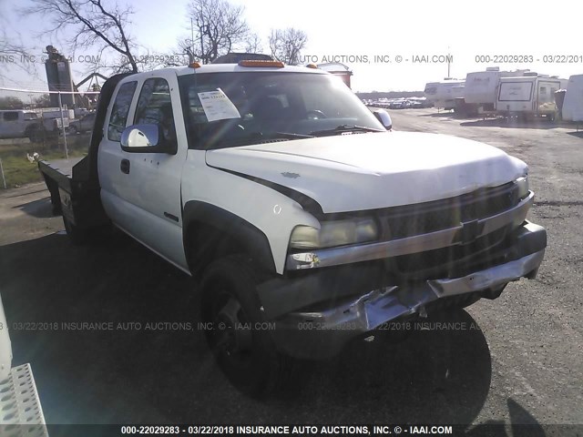 1GBJC39UX1F101018 - 2001 CHEVROLET SILVERADO C3500 WHITE photo 1