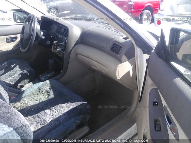 4S3BH665217608408 - 2001 SUBARU LEGACY OUTBACK WHITE photo 5