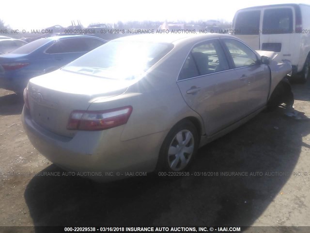 4T1BE46KX9U319966 - 2009 TOYOTA CAMRY SE/LE/XLE Золотой фото 4