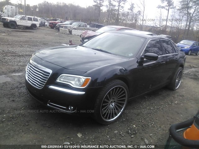 2C3CCARG6DH703814 - 2013 CHRYSLER 300 BLACK photo 2