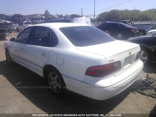 4T1BF18B6WU250908 - 1998 TOYOTA AVALON XL/XLS WHITE photo 3