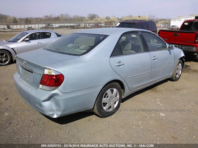 4T1BE32K55U526307 - 2005 TOYOTA CAMRY LE/XLE/SE Light Blue photo 4