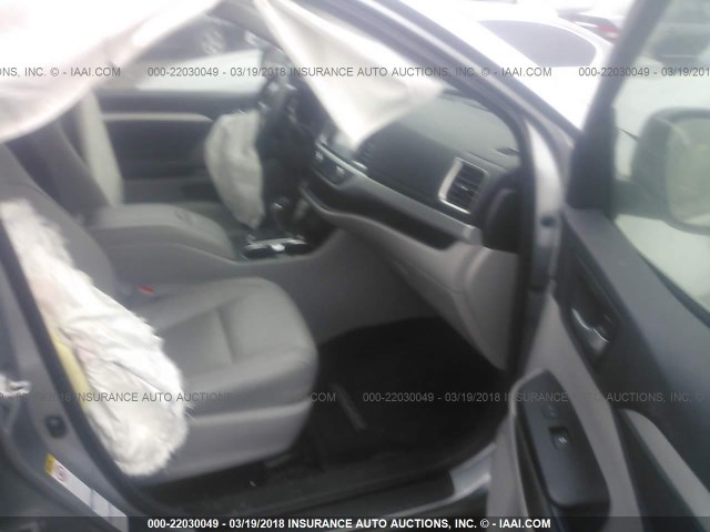 5TDJKRFH3GS500192 - 2016 TOYOTA HIGHLANDER XLE ნაცრისფერი ფოტო 5