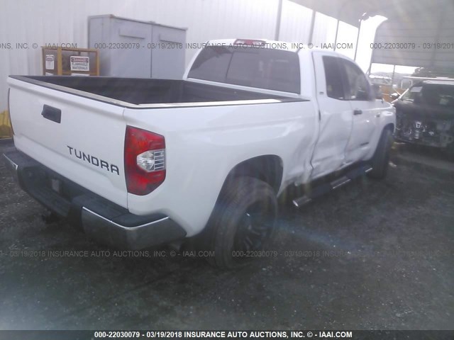 5TFRY5F1XJX231834 - 2018 TOYOTA TUNDRA DOUBLE CAB SR/SR5 WHITE photo 4