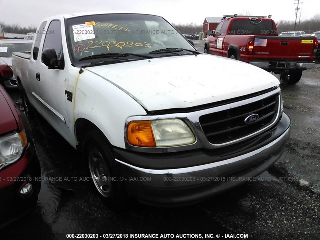 2FTRX17W64CA58390 - 2004 FORD F-150 HERITAGE CLASSIC WHITE photo 1