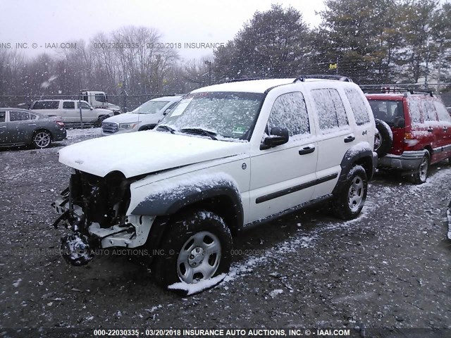 1J4GL48K66W230984 - 2006 JEEP LIBERTY SPORT WHITE photo 2