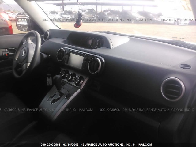 JTLZE4FE6FJ073142 - 2015 TOYOTA SCION XB თეთრი ფოტო 5