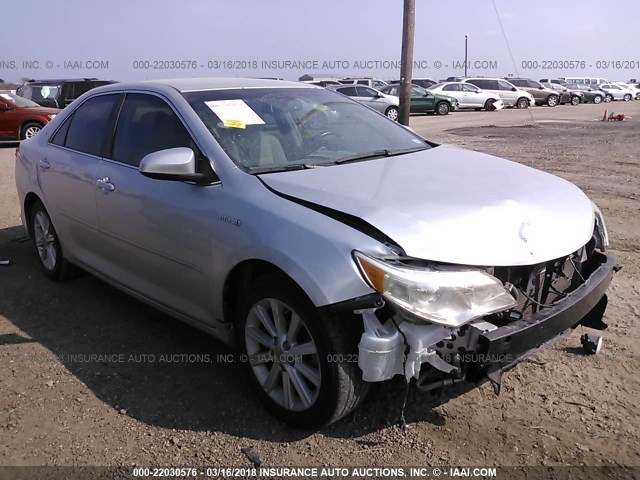4T1BD1FKXCU060145 - 2012 TOYOTA CAMRY HYBRID/LE/XLE 银色 照片 1