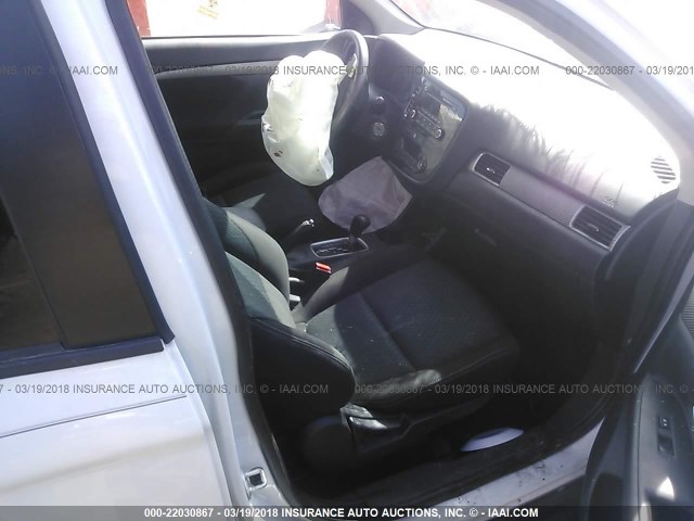 JA4AD2A34FZ013829 - 2015 MITSUBISHI OUTLANDER ES 白色 照片 5