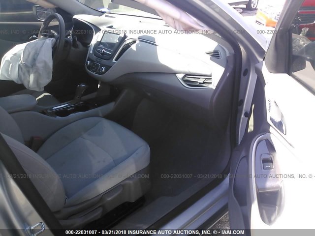 1G1ZB5ST6GF355793 - 2016 CHEVROLET MALIBU LS 银色 照片 5