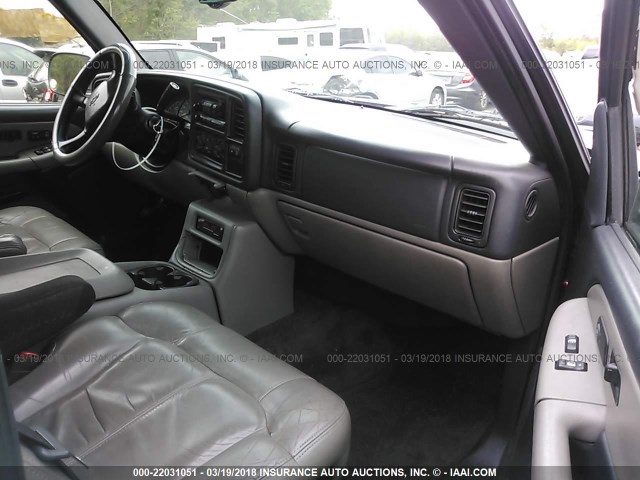 1GNEC13Z12R313674 - 2002 CHEVROLET TAHOE C1500 MAROON photo 5